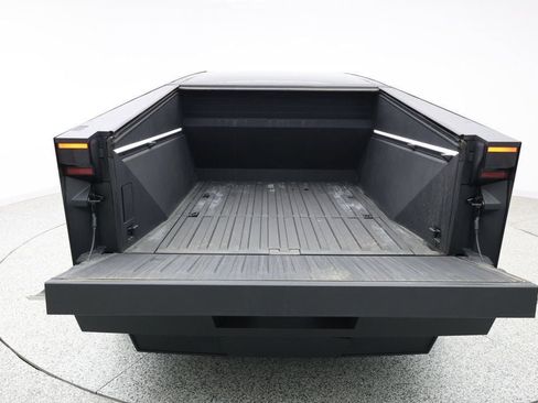 Used 2024 Tesla Cybertruck AWD Crew Cab image 26