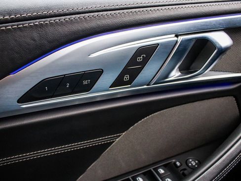 Used 2022 BMW 840i xDrive Convertible w/ Driving Assistance Package image 9