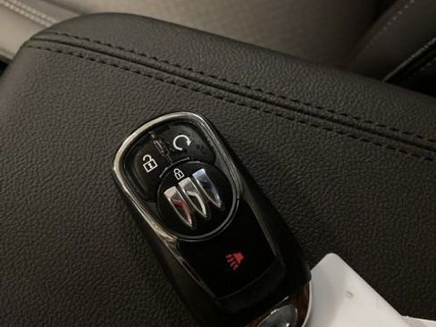 Used 2025 Buick Encore GX Preferred image 21