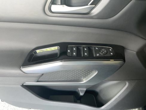 Used 2025 Nissan Pathfinder SL w/ SL Premium Package AWD/4WD image 19