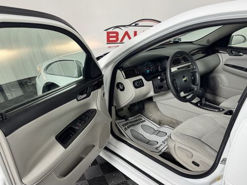 Used 2016 Chevrolet Impala Limited LS FWD image 10