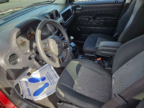 Used 2015 Jeep Patriot Sport image 8