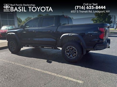 Used 2025 Chevrolet Colorado ZR2 w/ Technology Package AWD/4WD image 1
