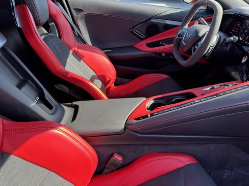 Used 2023 Chevrolet Corvette Stingray Preferred Cpe w/ Z51 Performance Package RWD image 6