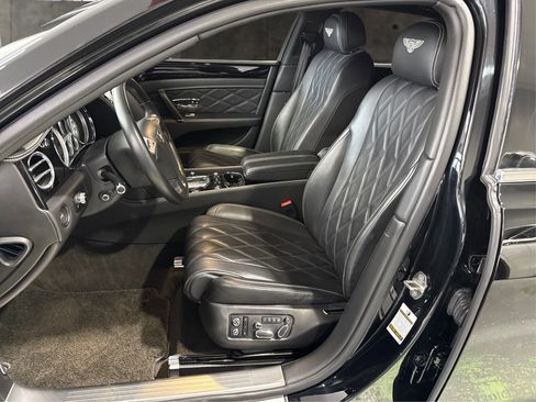 Used 2014 Bentley Flying Spur W12 image 13