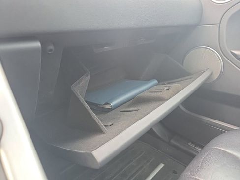 Used 2015 Land Rover Range Rover Evoque Pure Plus image 35