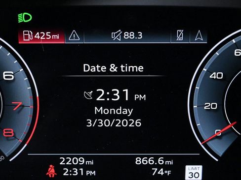 Used 2025 Audi Q5 2.0T Premium Plus w/ Premium Plus Package image 12