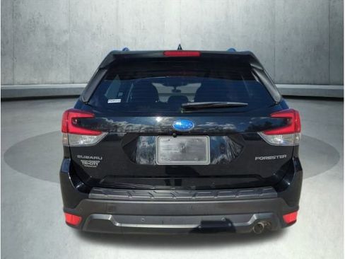 Certified 2023 Subaru Forester Limited image 6