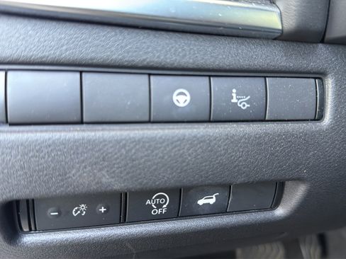 Certified 2023 Nissan Rogue Platinum w/ Platinum Premium Package AWD/4WD image 21