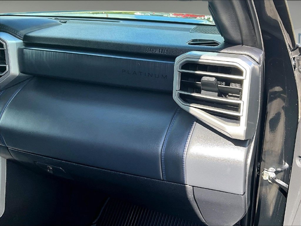 Used 2025 Toyota Sequoia Platinum AWD/4WD image 13