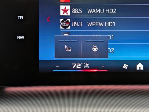 Used 2025 BMW X1 M35i w/ Premium Package image 21