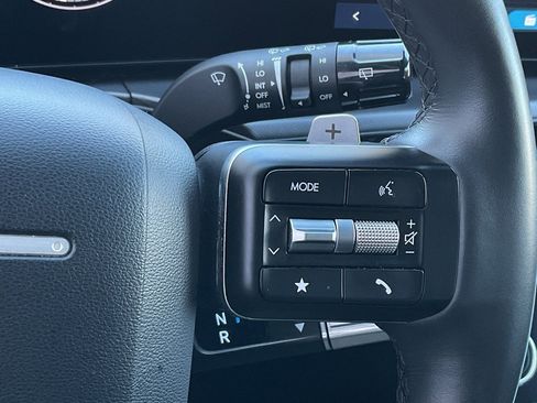 Used 2025 Hyundai Santa Fe SEL image 25