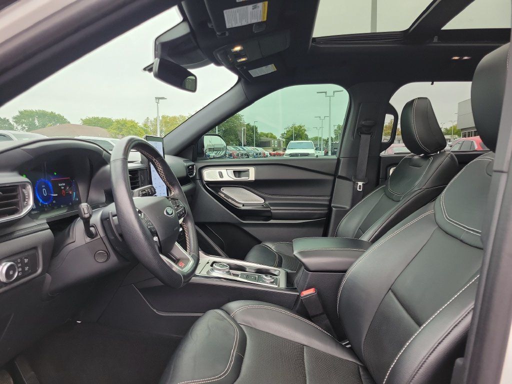 Certified 2021 Ford Explorer ST w/ Equipment Group 401A AWD/4WD image 18