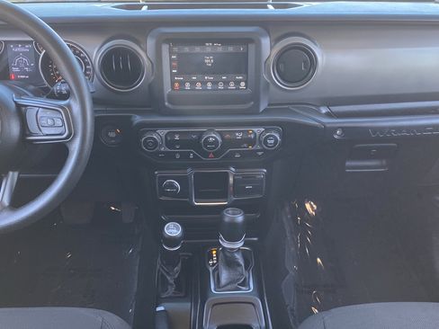 Used 2022 Jeep Wrangler Unlimited Sport AWD/4WD image 13