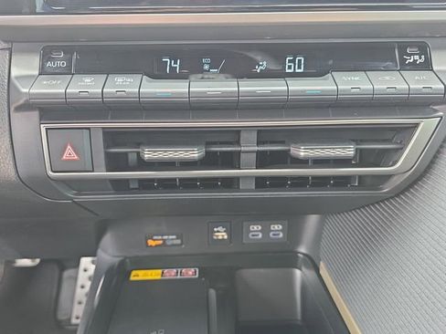 Certified 2025 Toyota Camry SE image 23