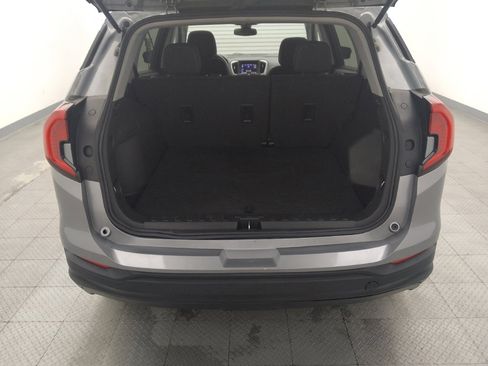 Used 2024 GMC Terrain SLE image 29