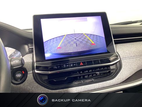 Used 2022 Jeep Compass Latitude w/ Convenience Group image 4