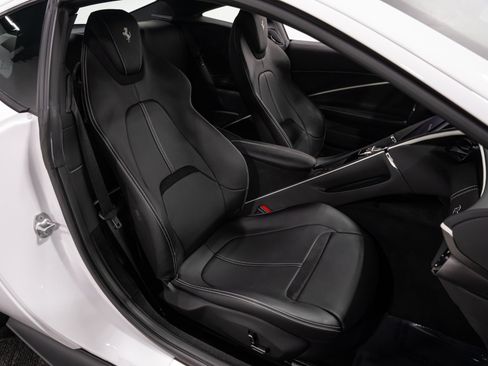 Used 2022 Ferrari Roma RWD image 49