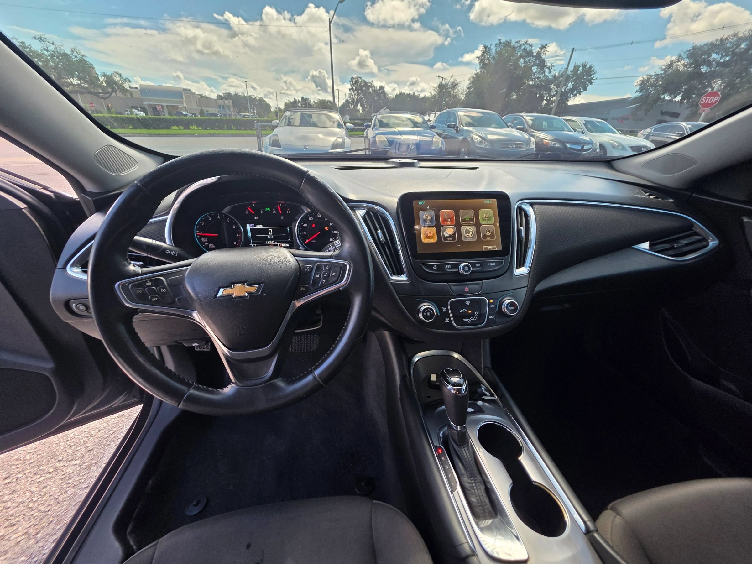 Used 2018 Chevrolet Malibu LT FWD image 10