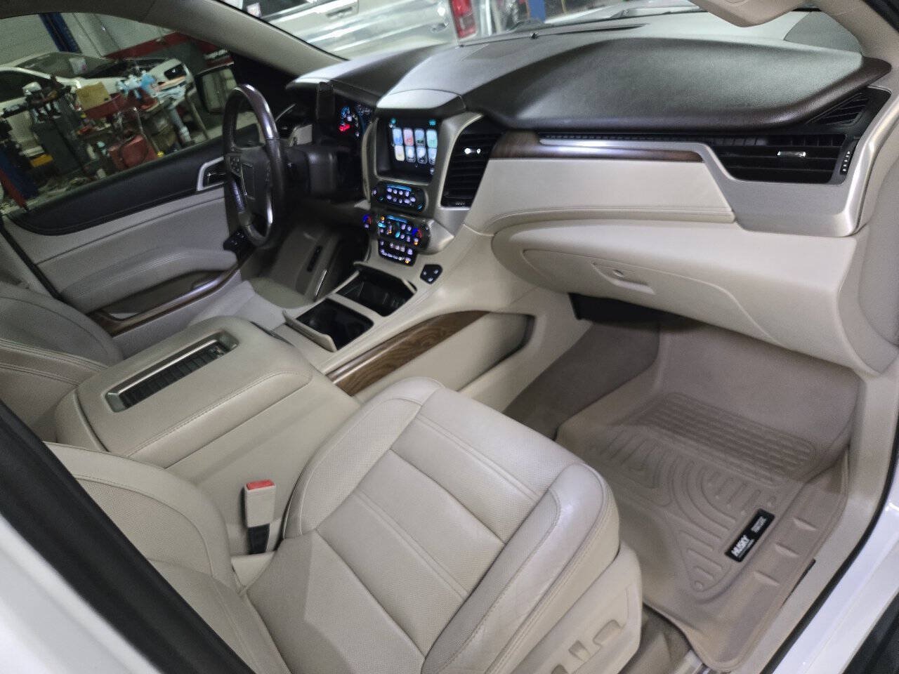 Used 2020 GMC Yukon XL Denali RWD image 11