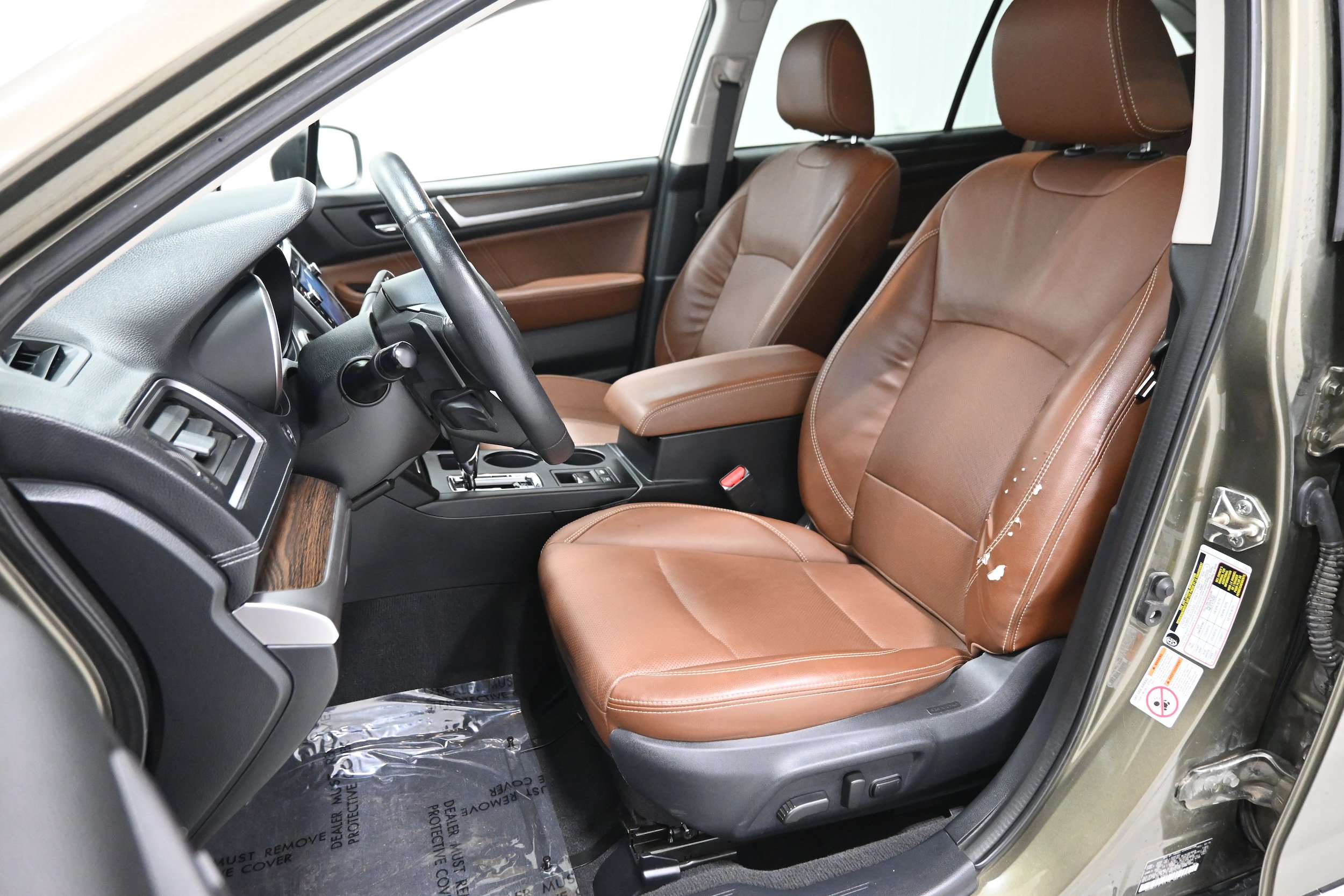 Used 2019 Subaru Outback 3.6R Touring w/ Popular Package #3A AWD/4WD image 5