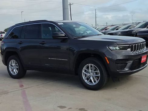 New 2026 Jeep Grand Cherokee Laredo X RWD image 2