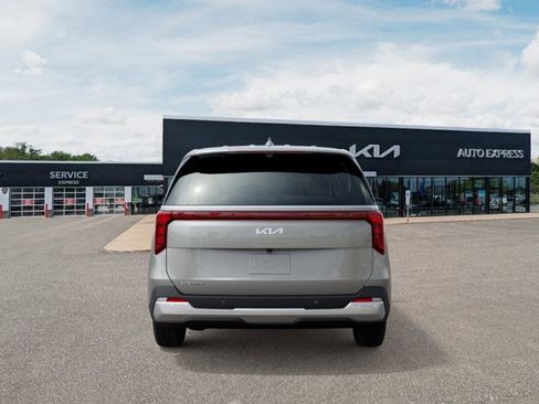 New 2026 Kia Carnival EX image 5