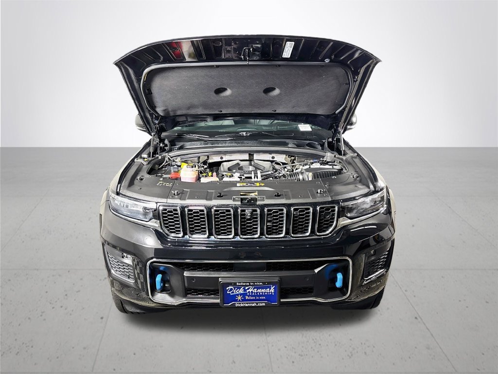 Certified 2023 Jeep Grand Cherokee Overland w/ Advanced Protech Group III AWD/4WD image 24