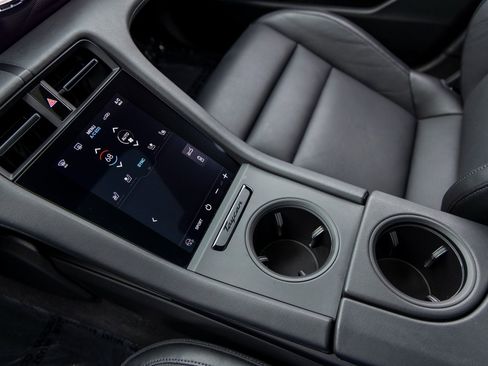 Certified 2023 Porsche Taycan 4 Cross Turismo image 33