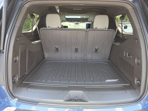 New 2026 GMC Yukon XL Elevation w/ Elevation Premium Package AWD/4WD image 25