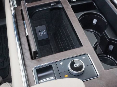 Used 2023 Lincoln Navigator Reserve AWD/4WD image 17