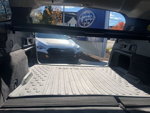 Used 2023 Subaru Outback Premium image 49