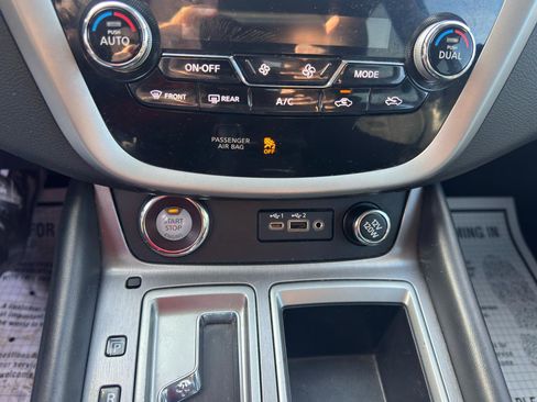Used 2021 Nissan Murano SV FWD image 24