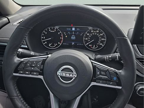 Used 2024 Nissan Altima 2.5 SL FWD image 12
