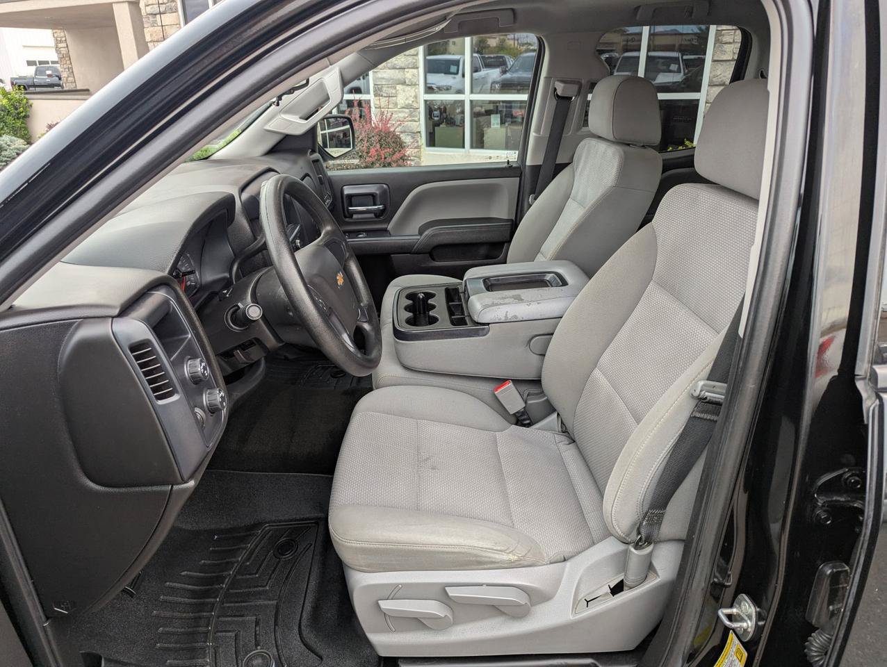 Used 2018 Chevrolet Silverado 1500 Custom w/ Custom Convenience Package AWD/4WD image 11