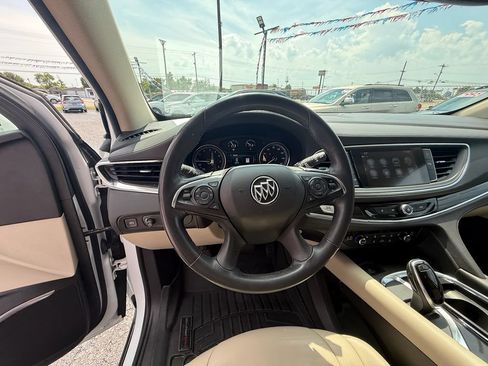 Used 2018 Buick Enclave Essence w/ Trailering Package FWD image 16