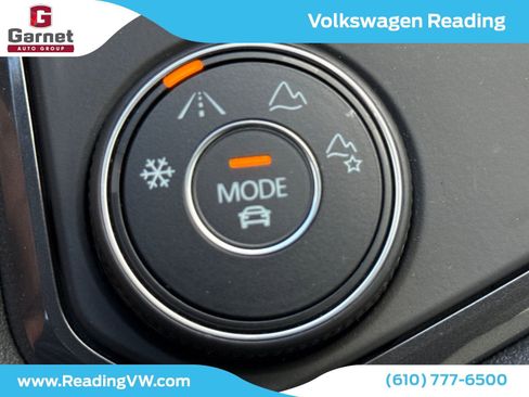 Used 2020 Volkswagen Tiguan S image 26