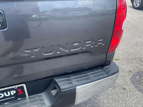 Used 2015 Toyota Tundra SR5 w/ SR5 Upgrade Package AWD/4WD image 31