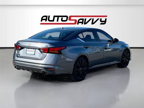 Used 2022 Nissan Altima 2.5 SR w/ Midnight Edition Package image 7