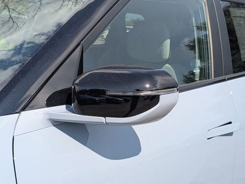 New 2027 Kia Seltos S FWD image 12