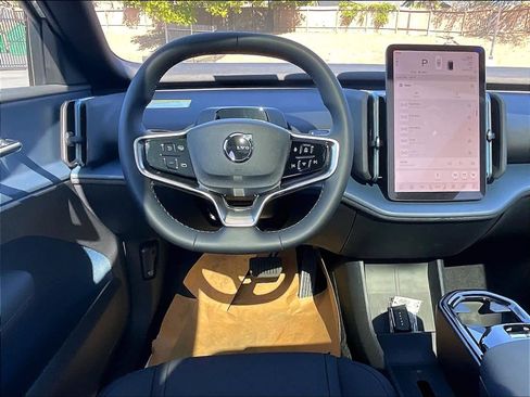 New 2026 Volvo EX30 Ultra w/ Climate Package image 15