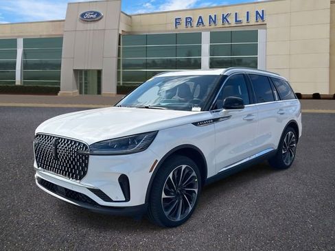 New 2026 Lincoln Aviator Reserve image 3