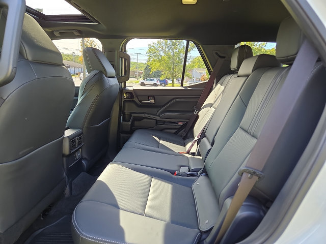 Used 2025 Toyota 4Runner Limited w/ Tow Technology Package AWD/4WD image 20