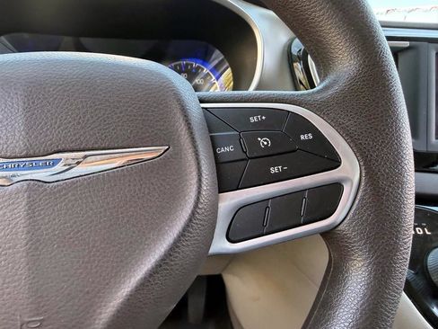 Used 2021 Chrysler Voyager Lxi FWD image 21