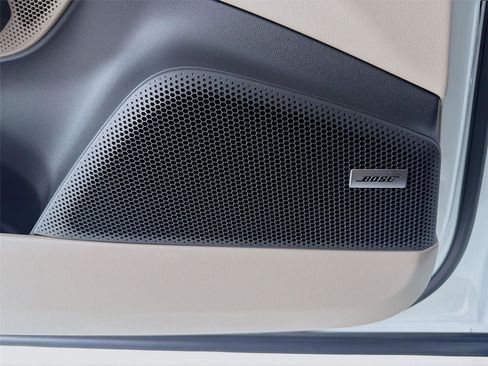 New 2026 Porsche Macan Electric image 9