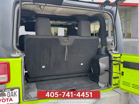 Used 2012 Jeep Wrangler Rubicon w/ PWR Convenience Group AWD/4WD image 13
