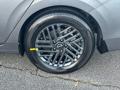 New 2026 Nissan Sentra SV w/ SV Convenience Package FWD image 19