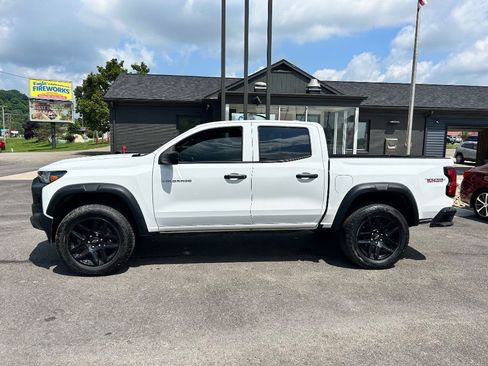 Used 2023 Chevrolet Colorado Trail Boss w/ Advanced Trailering Package AWD/4WD image 14