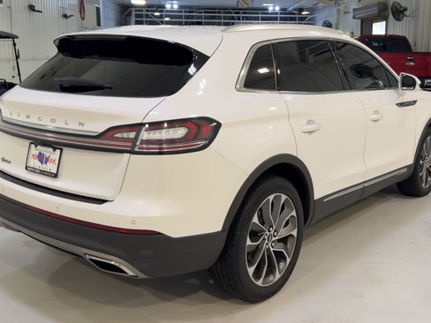 Used 2023 Lincoln Nautilus Reserve w/ Luxury Package FWD image 9