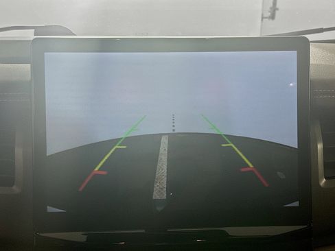 Used 2023 Ford Expedition XLT image 23